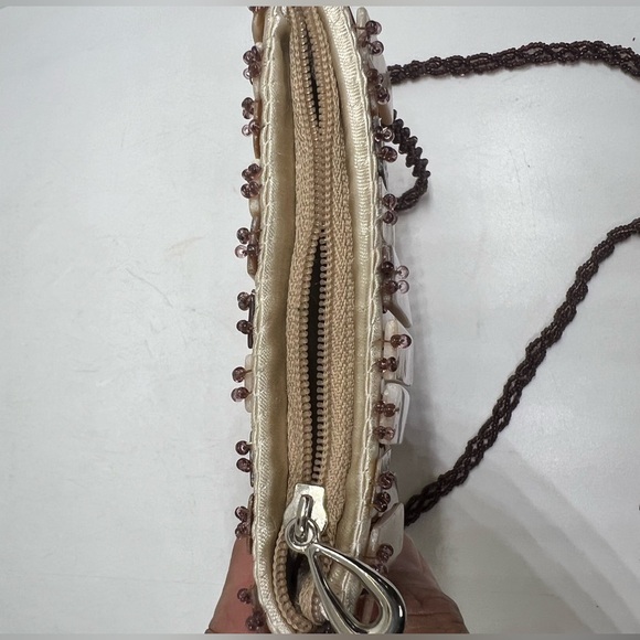 MAD by DESIGN💥VINTAGE💥 "Mother of Pearl"  Spun Silk Crossbody Bag - Picture 8 of 8